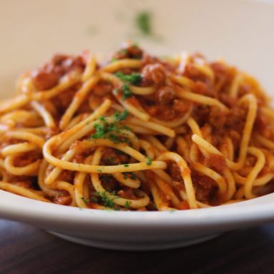 SPAGHETTI BOLOGNAISE